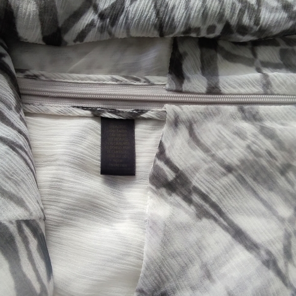 Rachel Roy SIGNATURE~💯% Silk Blouse - Picture 14 of 16